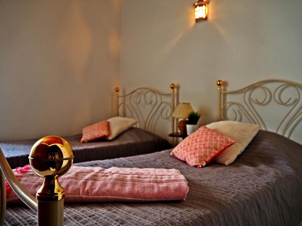 Ema'S Beach And Nightlife House Apartment Lagos Ngoại thất bức ảnh